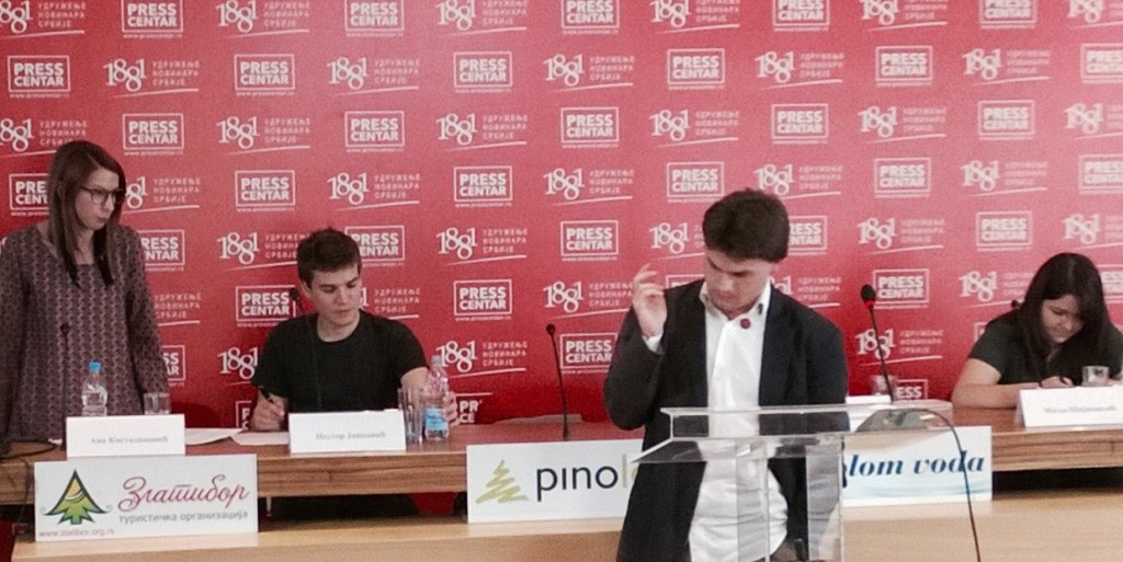 Debateri: Ana Kostadinović i Nestor Janković („vlada”), Andrija Đonović i Milja Šijakinjić („opozicija”)