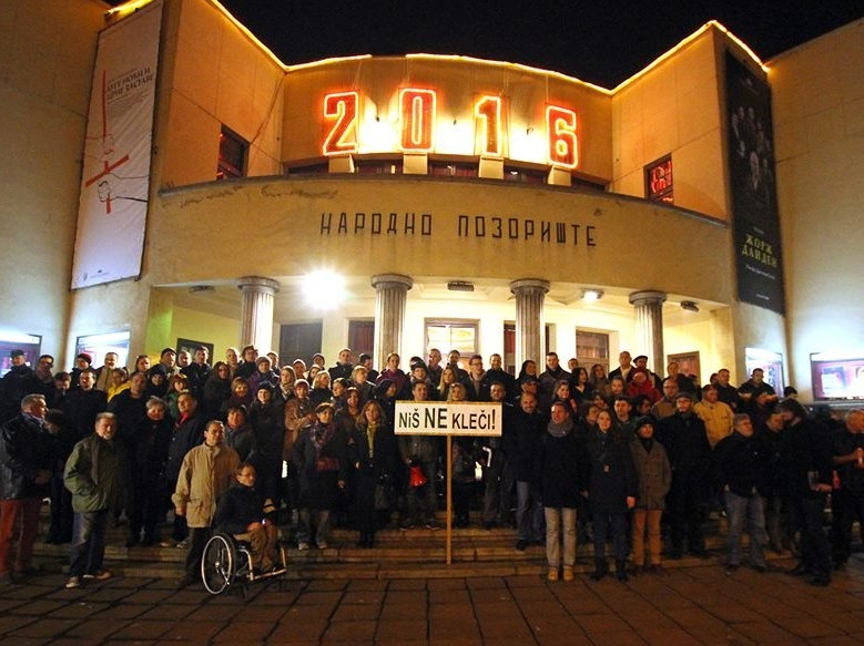 Slika novinarskog protesta obišla region; foto: Saša Đorđević