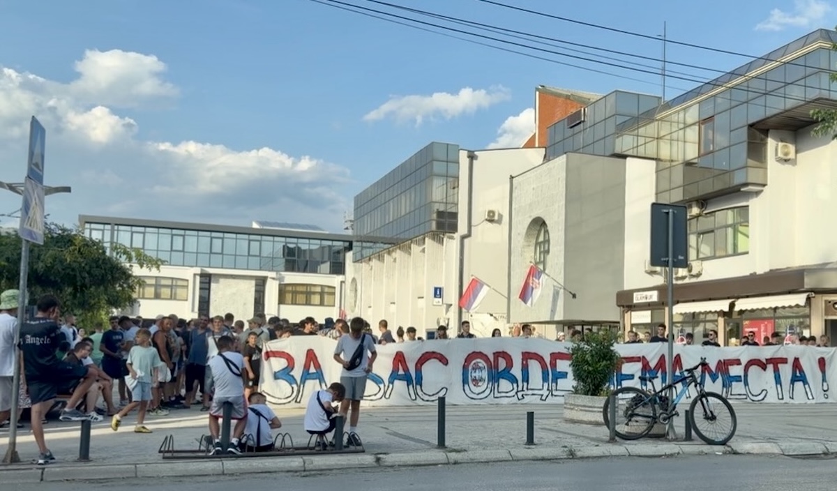 Bjeletić o napadu u Pirotu: Opkolili su nas i napali još pre nego što sam izvukla mikrofon